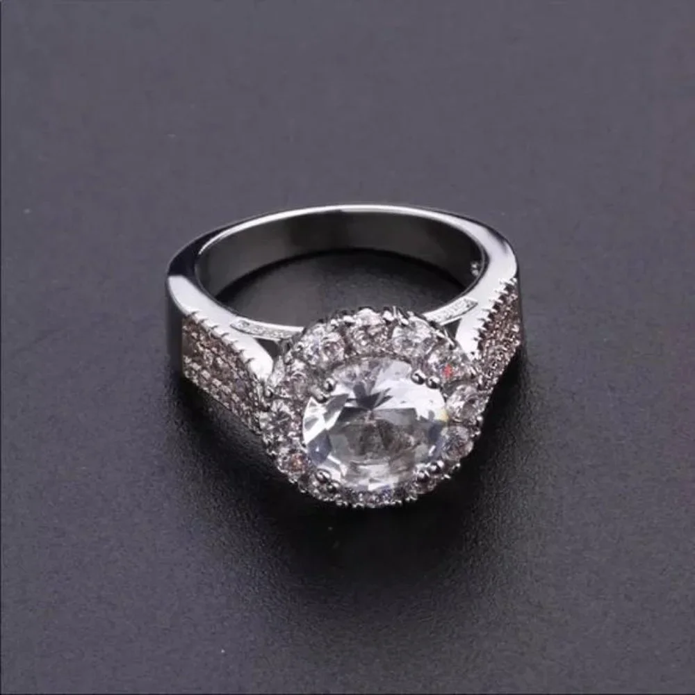 NEW LUXURY ENGAGEMENT 925 STERLING SILVER DIAMOND RING, CUTE RING, SHINY RING. - Picture 4 of 5